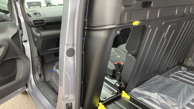 Peugeot Partner M Diesel 1.5 BlueHDi 100 Professional Plus Van - Image 18